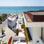 Hotel Montecristo 4*
