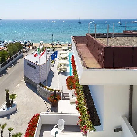 Hotel Montecristo 4*