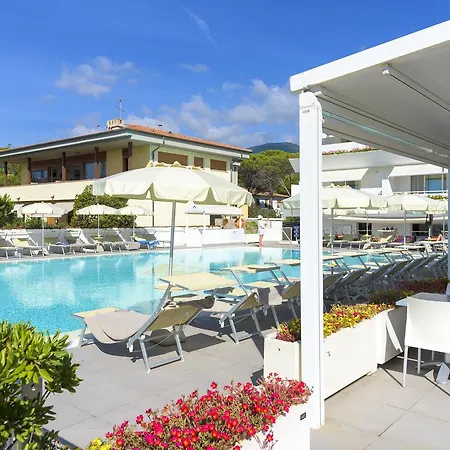 Montecristo Hotell 4*
